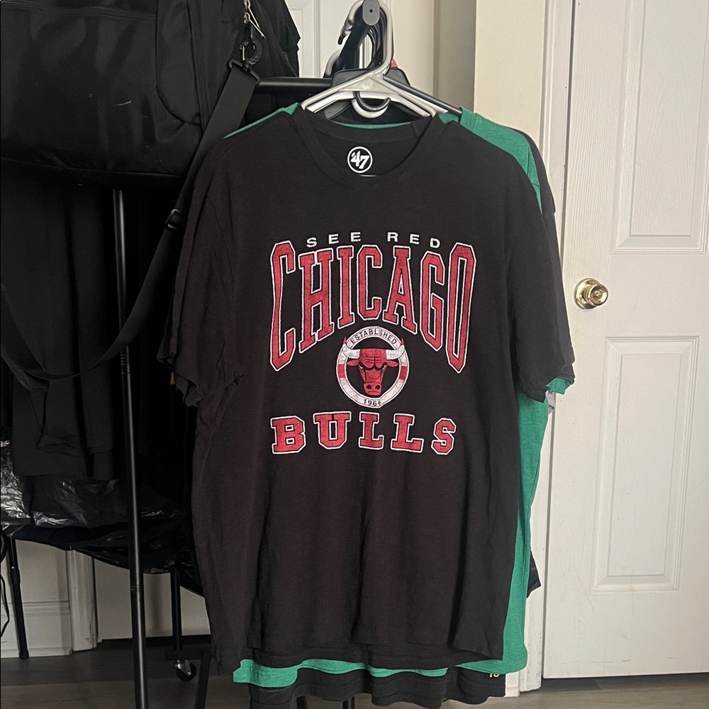 47 Brand Black Chicago Bulls Tee